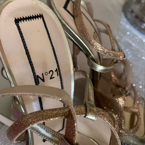 No. 21 GOLD COATED CUTOUT SANDALS SIZE 9 👠👠👠🔥🔥🔥🔥 - Picture 10 of 15